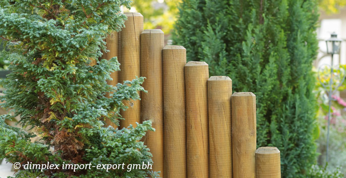 Palisaden als Holzwand oder Beeteinfassung